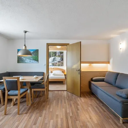 Haus Aventurin Holiday home Fiss